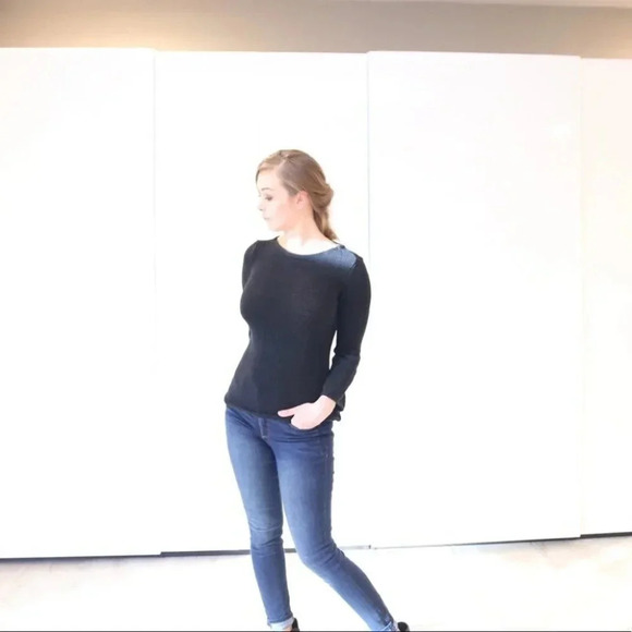 Lace up back sweater - Picture 8 of 10